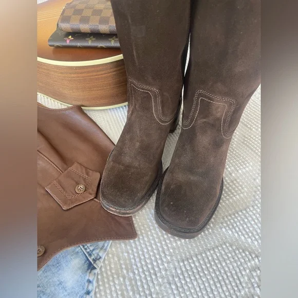 FRYE | Chocolate Suede Campus Boots 14L - Picture 4 of 8